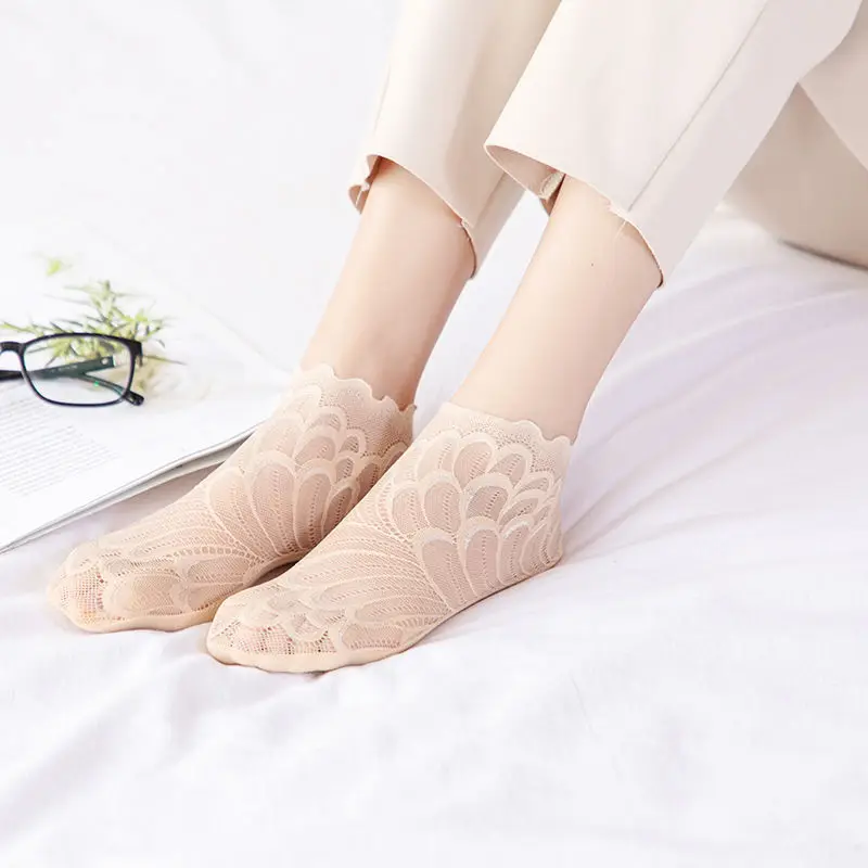 Invisible Boat Socks Women Summer Lace Flower Elastic Socks Thin Hollow Anti-drop Short Tube Socks Lady Breathable Ankle Socks