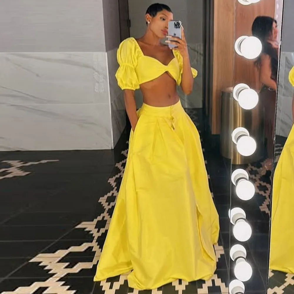 

Fashion Yellow Satin Long Women Skirts With Pockets And Buttons A-line Female Holiday Skirt Handmade Skirt