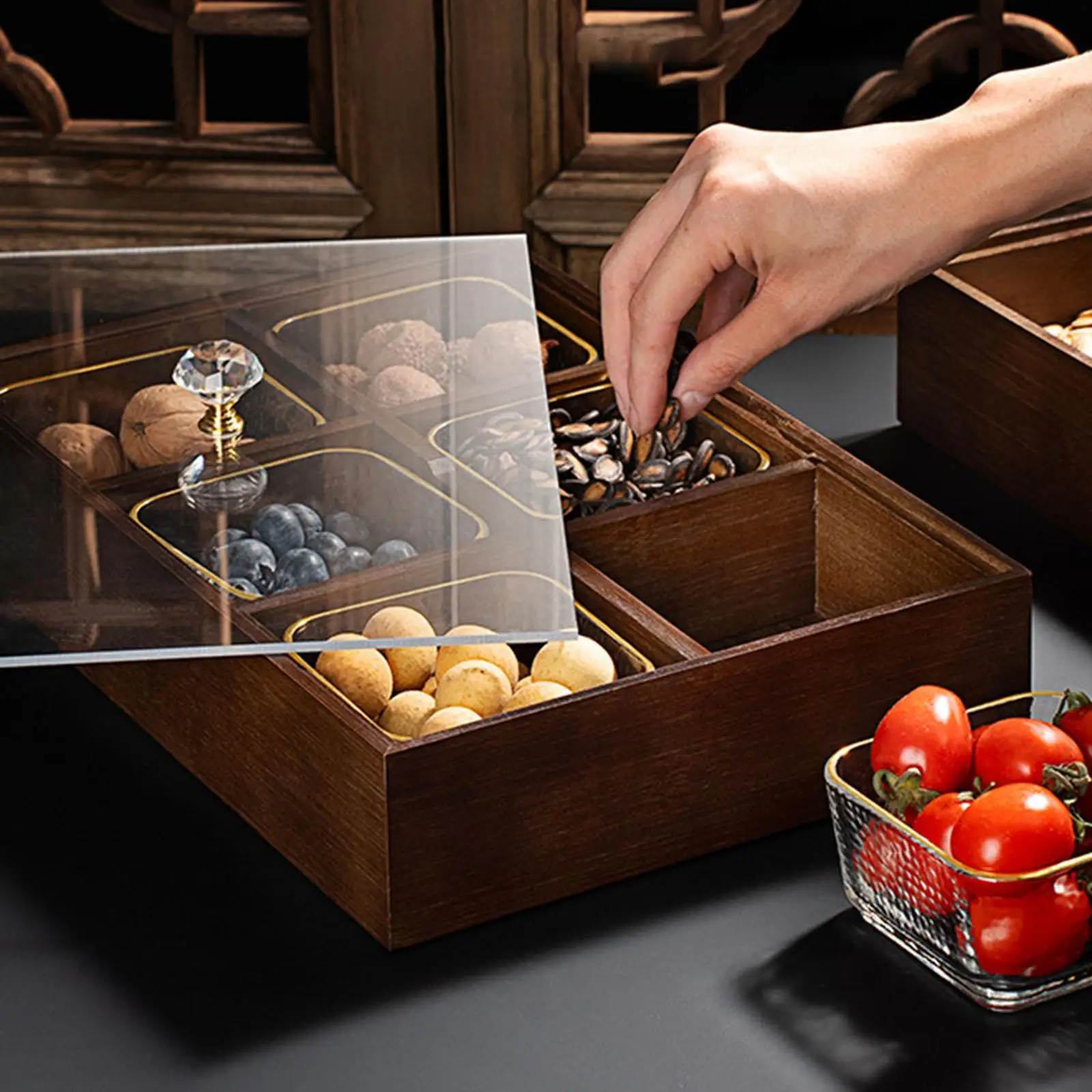 서빙 트레이 다기능 휴대용 스낵 트레이 과일용 투명 뚜껑이 있는 캔디 및 너트 요리 초콜릿 과자 케이크 캠핑