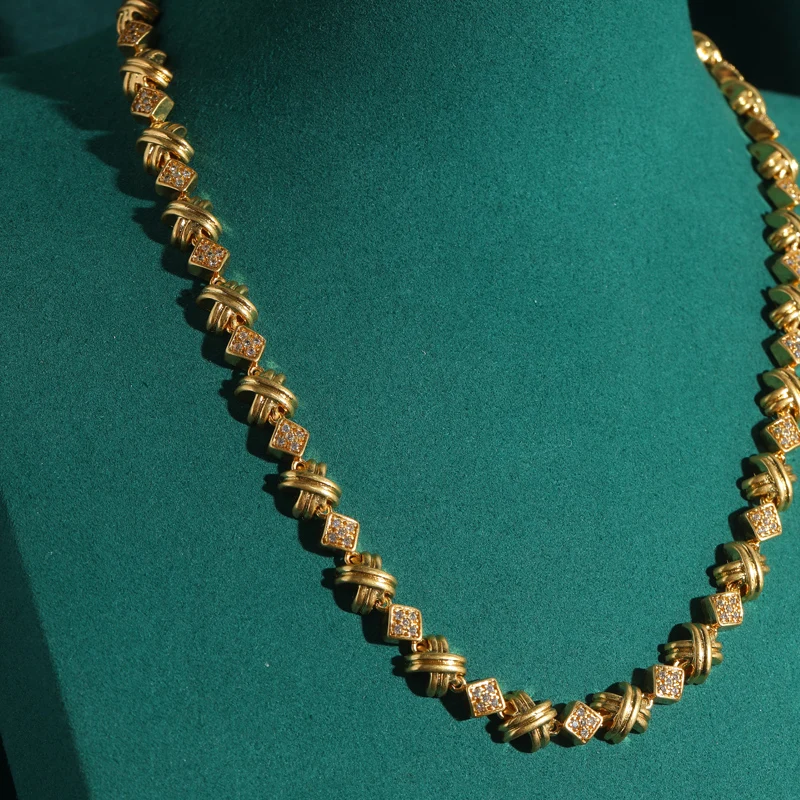 Vintage Choker Square Rhinestone Necklaces Antique Women Gold Color Crystal Wedding Jewelry New Valentine's Day Gift 2026 Trends