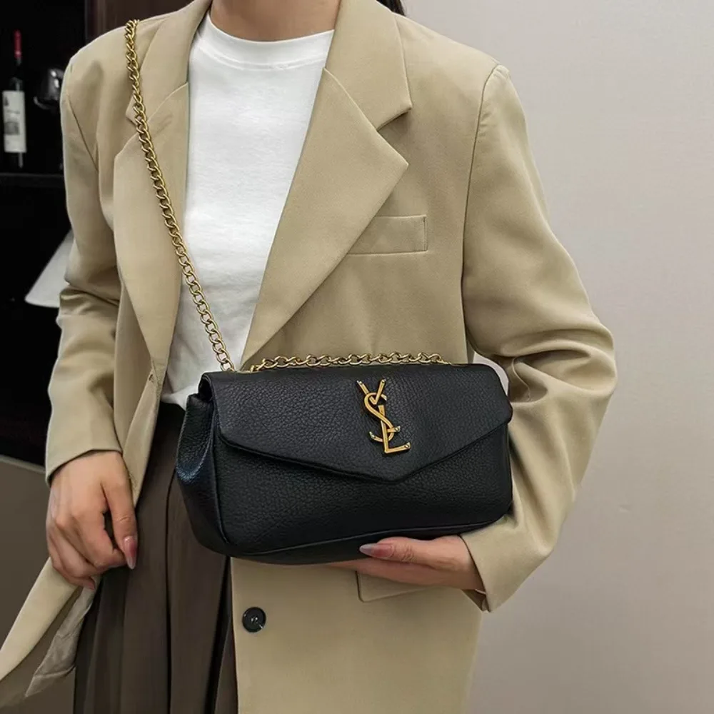 

2026 new trendy fashion diamond chain shoulder bag commuter versatile messenger bag