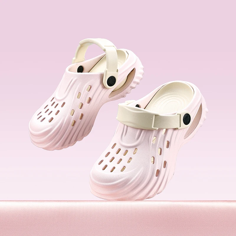 

Cheerful Mario Children's slip-on sandals suitable for both indoor and outdoor use in summer