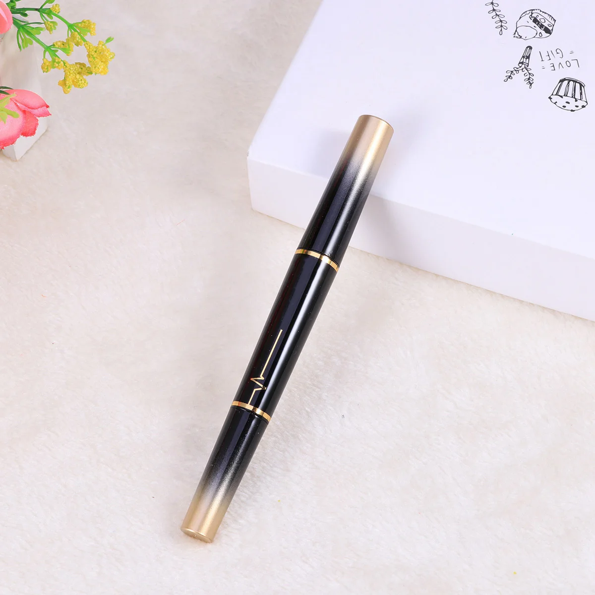 Matita per labbra a doppia estremità Rossetto opaco Tazza antiaderente a lunga durata Resa cromatica elevata Rossetto opaco con texture setosa