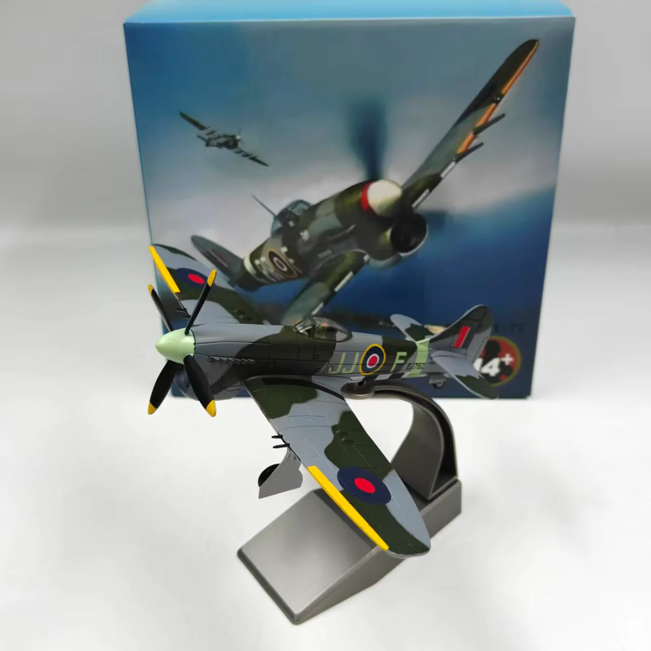 Diecast 1:72 Scale British Hurricane MK.V Fighter Aircraft Alloy Model