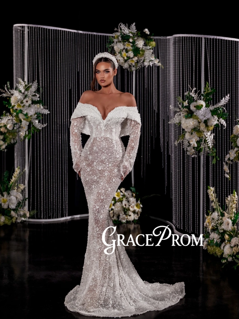 

Sexy Plunge Neckline Wedding Dress Sparkly Lace Off Shoulder Bridal Gown Customized Modern Romantic Beautiful Bride Wear