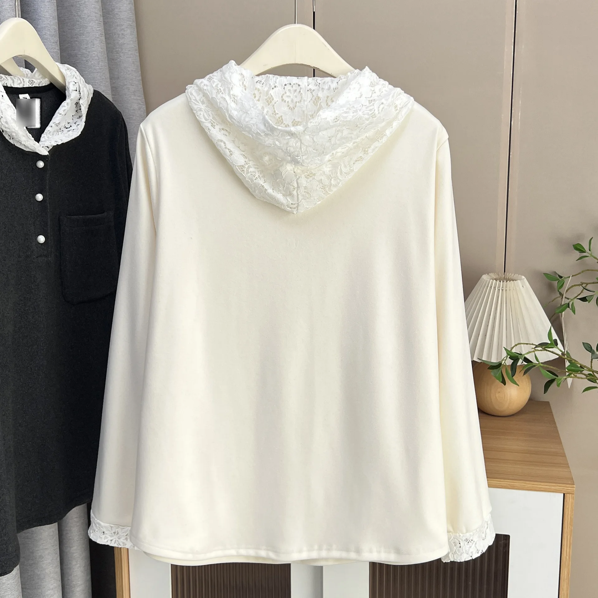 XXXXL موضة حجم كبير تي شيرت نسائي 2025 جديد الخريف/الشتاء أنيق الدانتيل مقنعين دي المخملية الدافئة قاعدة الداخلية 1057 #6