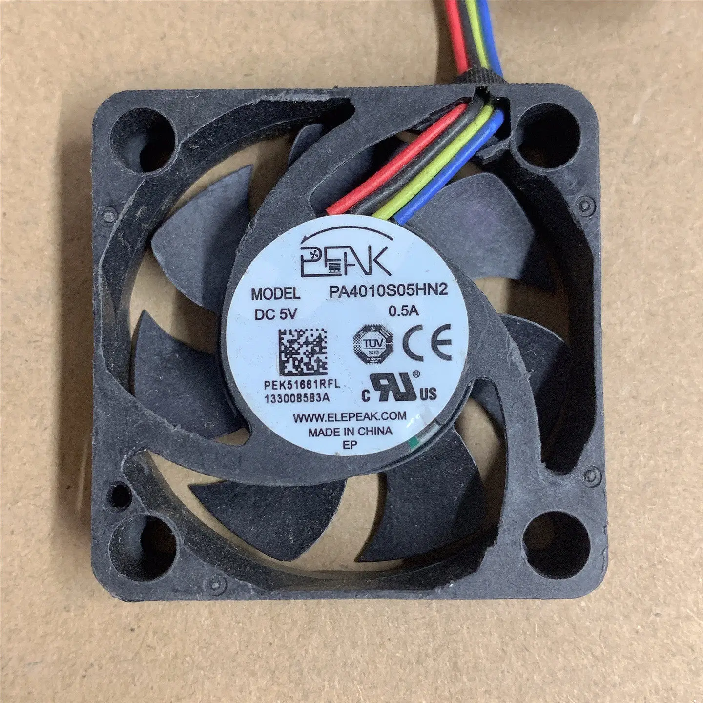 

Вентилятор охлаждения с регулировкой температуры PFNK PA4010S05HN2 5В 0.5А 4010, 4-проводной