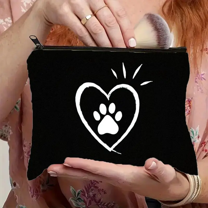 1 Piece Hand-Painted Heart and Paw Print Zipper Storage Bag - Multifunctional Zipper Bag for Women, Perfect Travel Zipper Storage Bag, Fun Birthday Gift