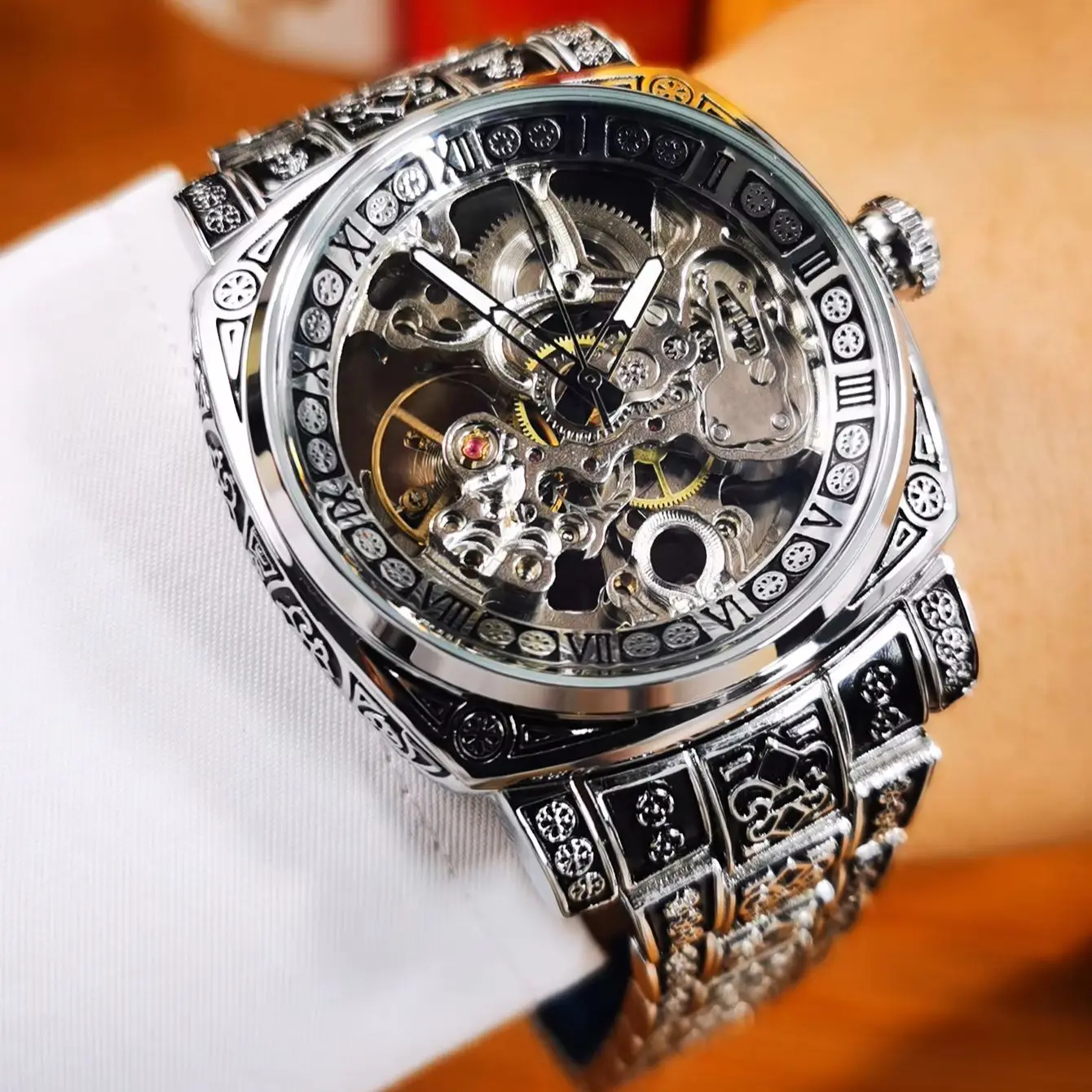 

Forsining Luxury Engraved Skeleton Automatic Mechanical Watch for Men Square Classic Retro Mens Watches Stainless Steel Strap