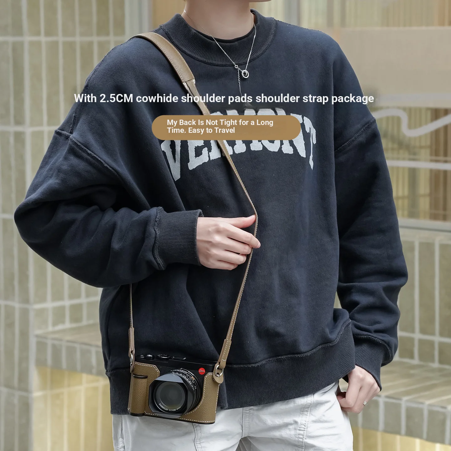 

Handmade genuine leather camera bag for Leica Q3 43 camera handle protective case Q3 leather case base shoulder strap