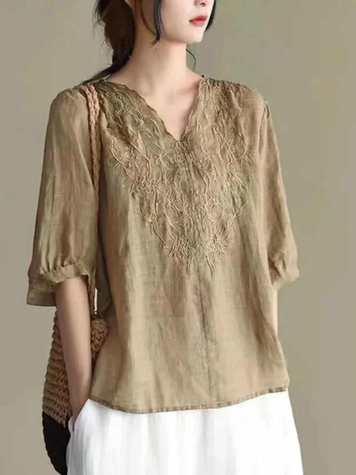 Women's Short Sleeve Linen Shirt Casual White Cotton V-neck Loose Fit Summer Fashion Retro Style Five-button Closure Top