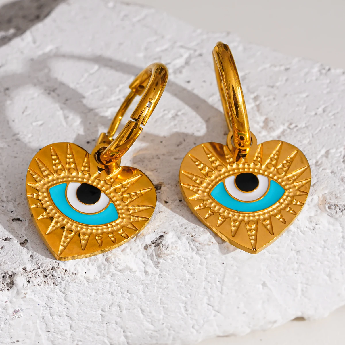 14k gold-plated stainless steel colored glaze heart-shaped eye pendant with ear ring and earlobe design