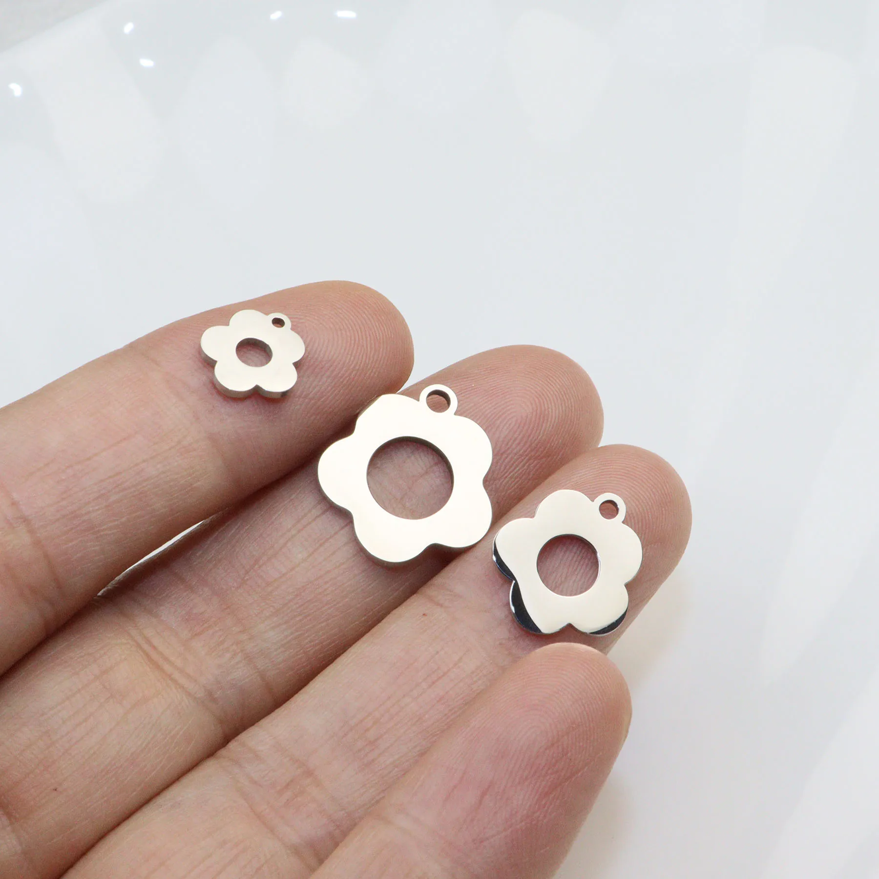 10pcs Stainless Steel Mirror Polish Flowers Leaf Charms DIY Handcraft PVD Plated Waterproof Antiallergic