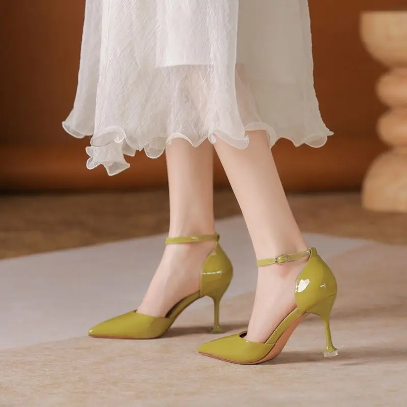 

Модные универсальные удобные туфли на высоком каблуке с ремешками и вырезами, новинка лета 2026