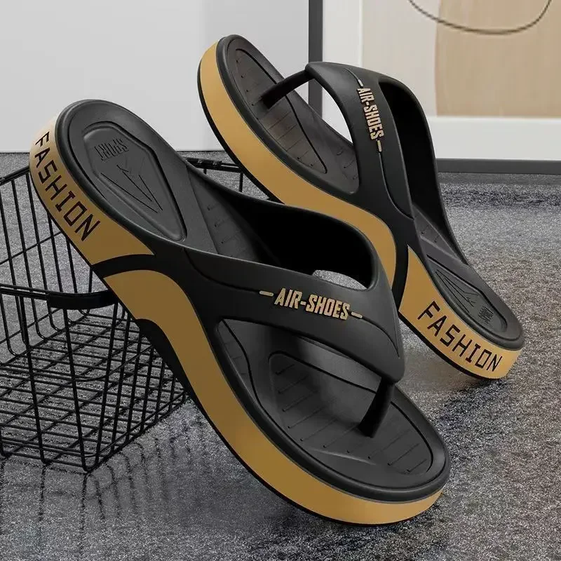 2026 Summer New Arrival Man Slippers Flip Flops Outdoor Beach Sandals Super Soft Bottom Slides Non-slip Thick Soled Men Slippers