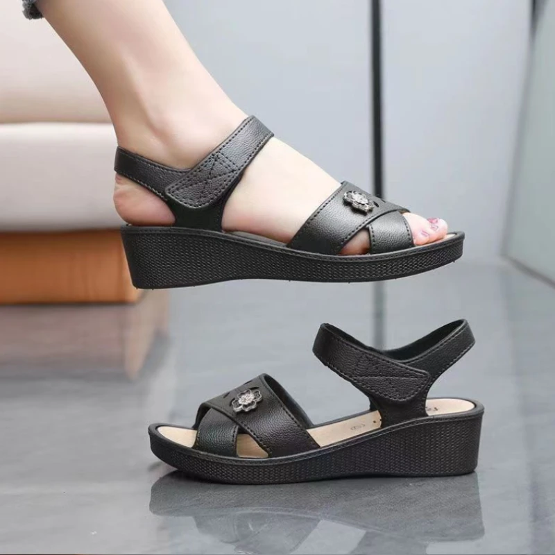 Sandalias Platform Sandals for Women 2023 Summer Anti Slip Mother Shoe Wear-resistant PVC Sole Beach Shoe Slope Heels Women Shoe