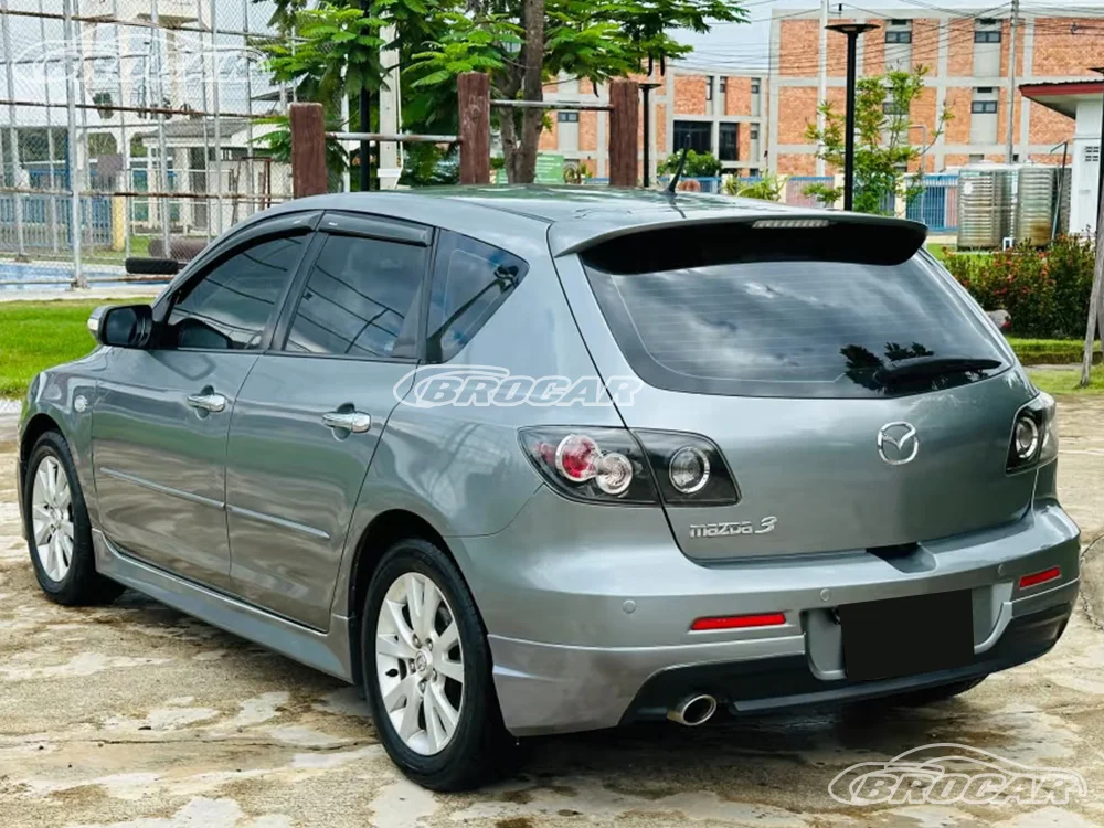 Für Mazda 3 GEN 2 Schrägheck mit LED-Leuchten Hochwertiger ABS-Kunststoff Glänzend Schwarzer Dachspoiler Kofferraumflügel Spoiler 2006-2012