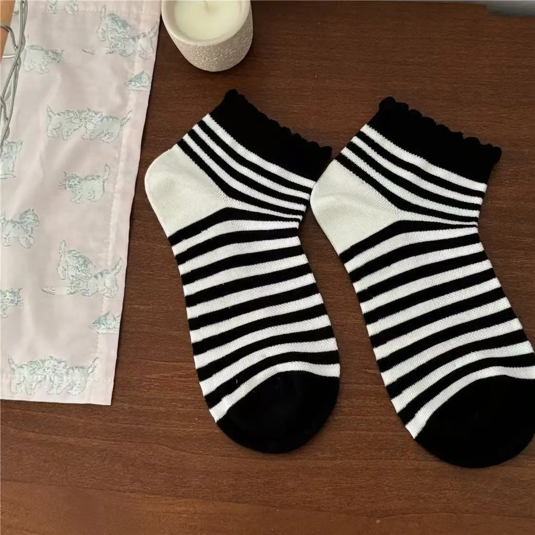 1/5 Paar Spitzen-Damensocken mit gepunkteten Schleifen, süße, modische, lässige Frühlings- und Sommersocken – Detail 6