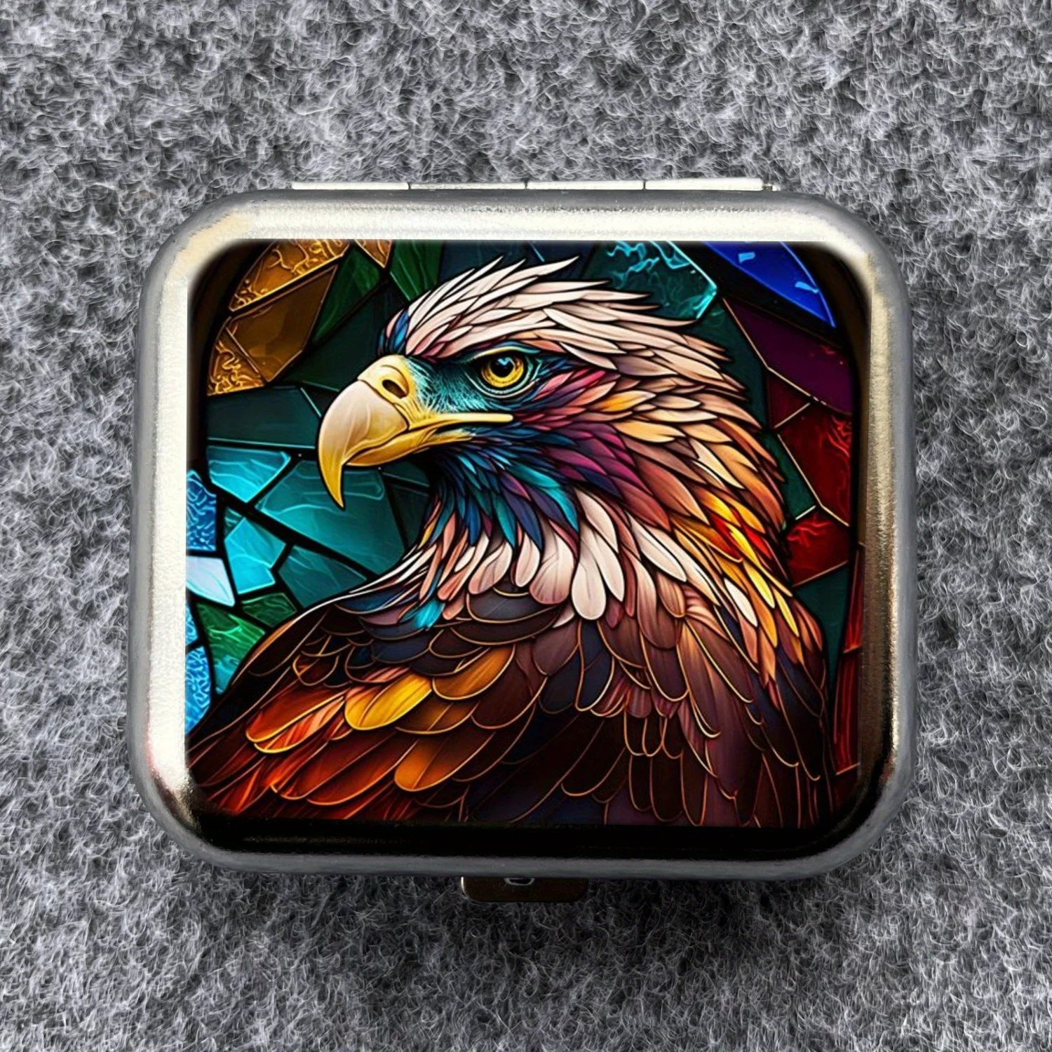 Hawk Color Picture Mini Metal Ashtray, Portable Small, Outdoor Portable Pocket, Car Ashtray Creative Car Accessories, Durable