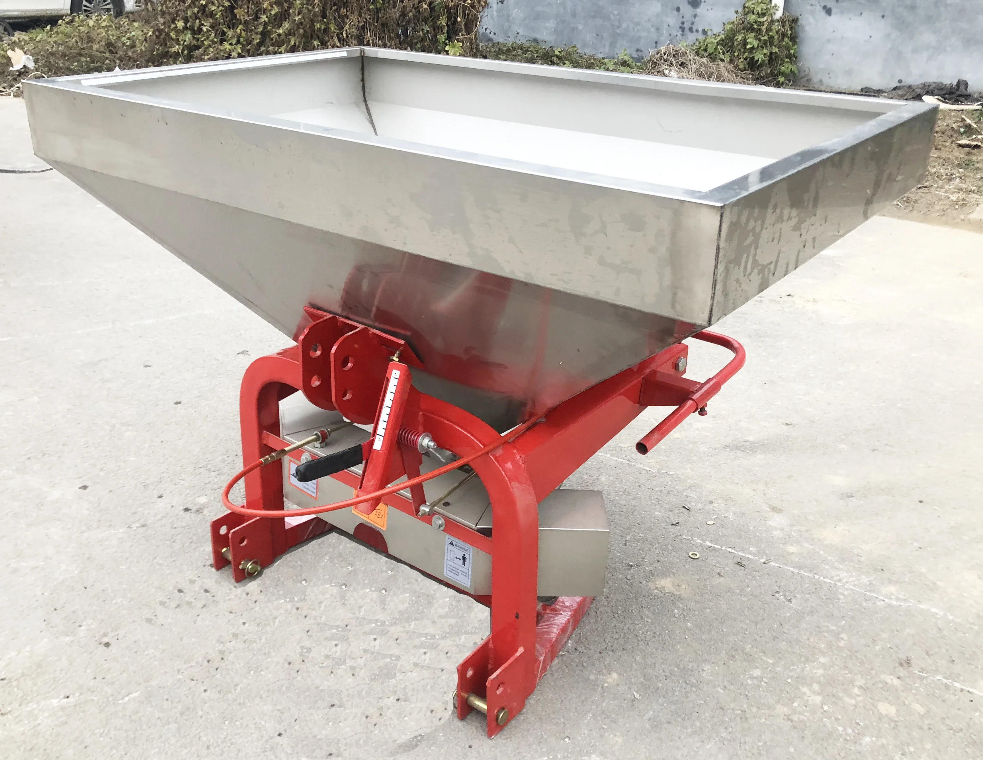 Agricultural fertilizer sprayer is suitable for small and medium-sized farms