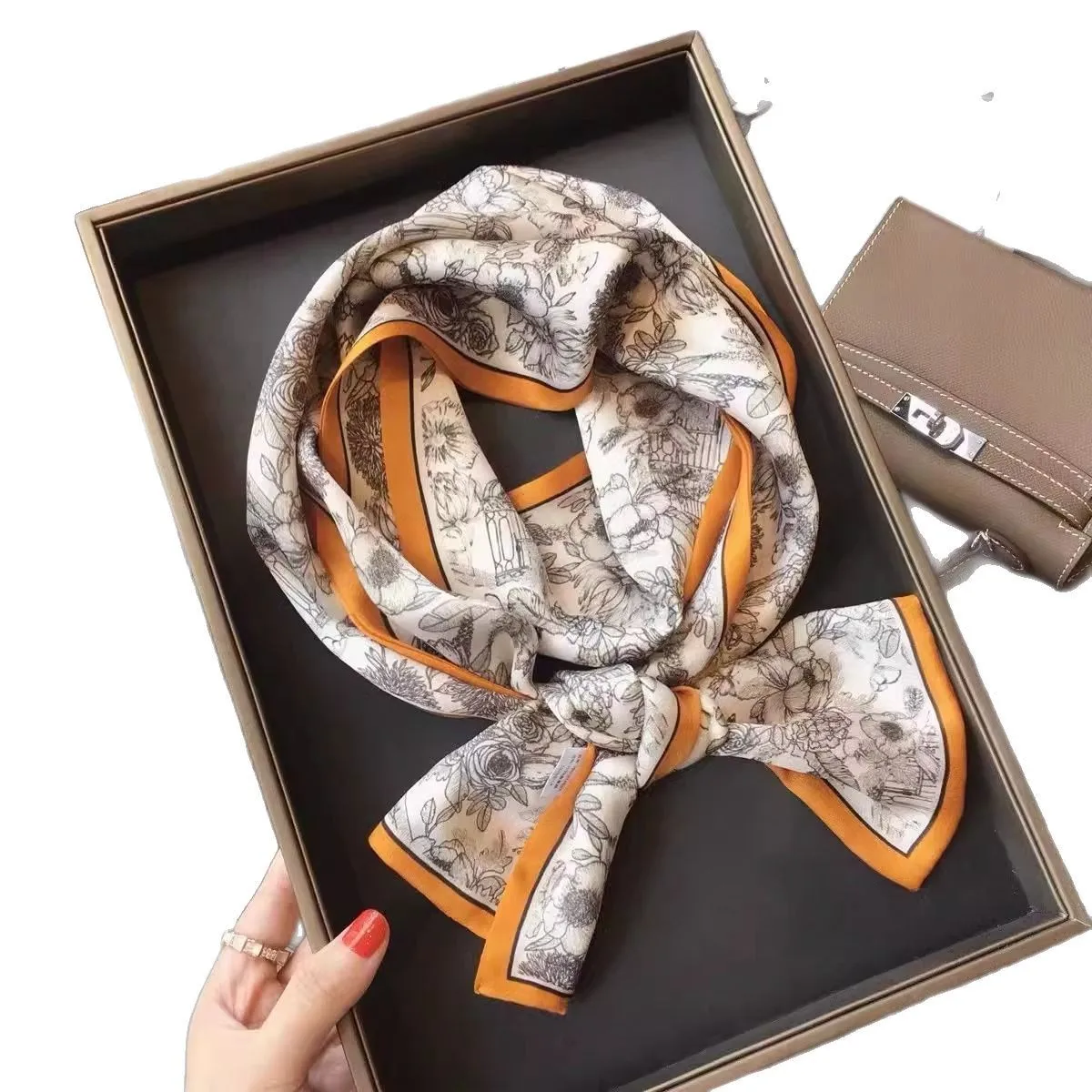 Sciarpa di seta da donna di fascia alta imitazione seta elegante striscia viola sciarpa decorativa versatile a doppio strato a doppia faccia