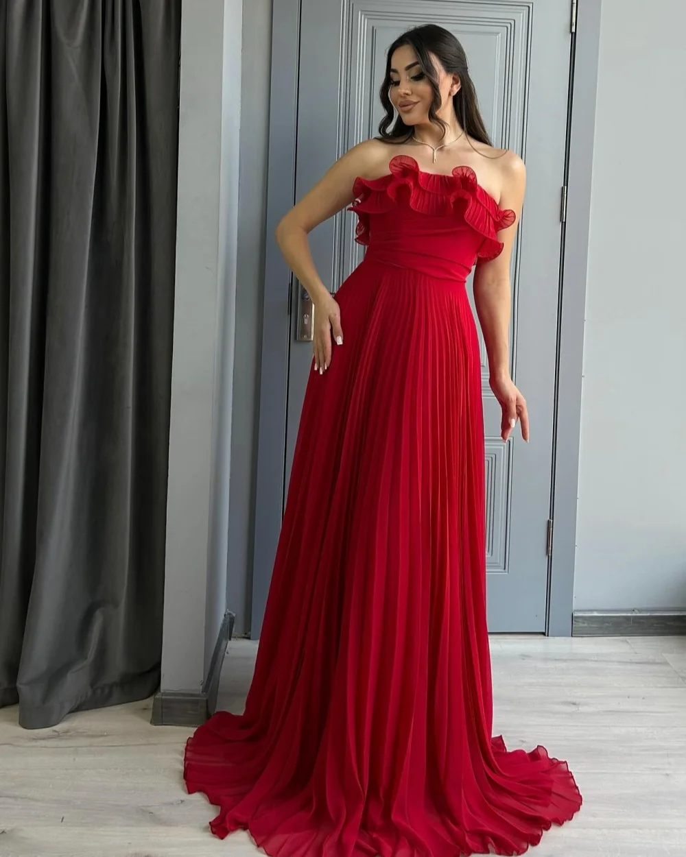 Robes longues froncées en mousseline de soie, personnalisées, de haute qualité, simples, plissées, droites, sans bretelles, robes d'occasion sur mesure, tailles disponibles