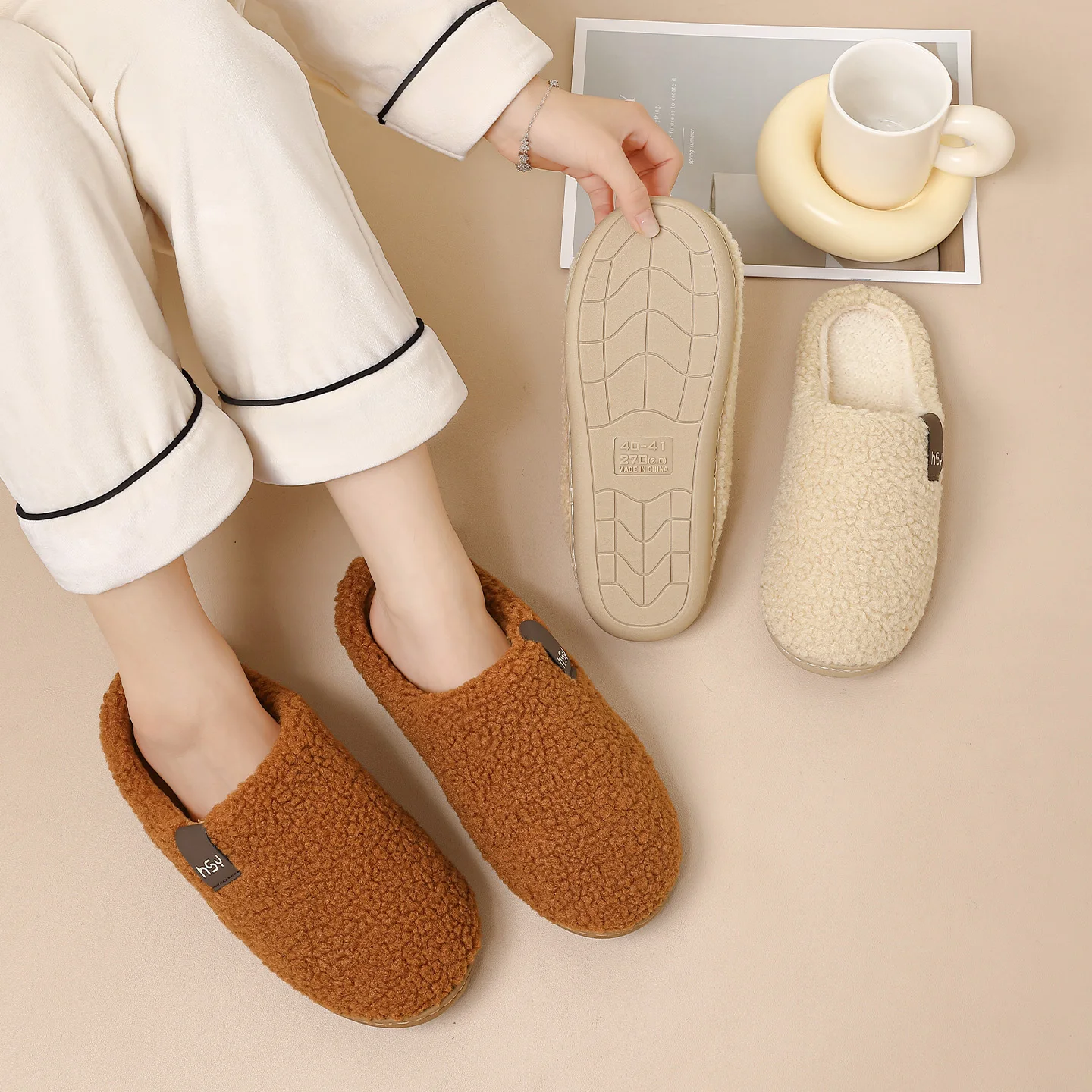 Winterwarme Plüsch-Hausschuhe für Damen und Herren, weiche, dicke Sohle, rutschfest, geräuschlos, für den Innenbereich, Baumwollschuhe, lässige Paar-Schuhe. – Detail 4