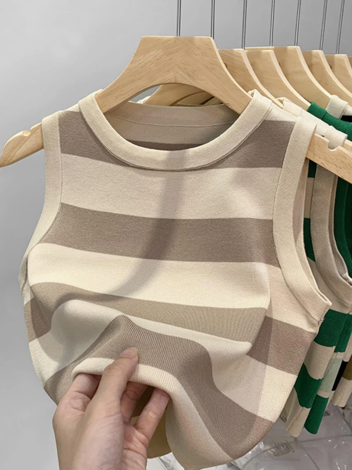 Summer 2025 Women's Stripe Knitted Vest Svel Base Layer Top Trendy Inner Wear Outerwear Commute Sle Regular Fit ort...
