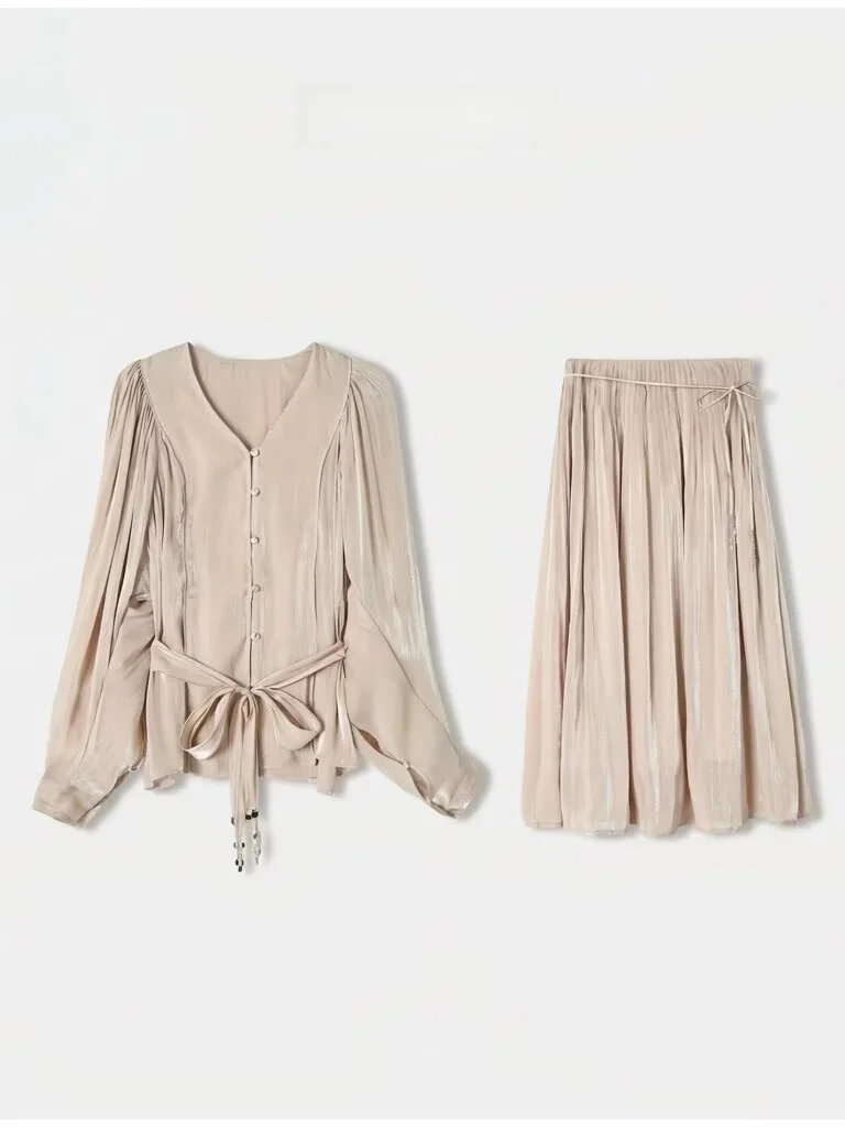

Moonlight Flowing Pearl Sensation Island Silk V-neck Shirt Pleated A-line Skirt Long Sleeve Spring Fashion Women Set
