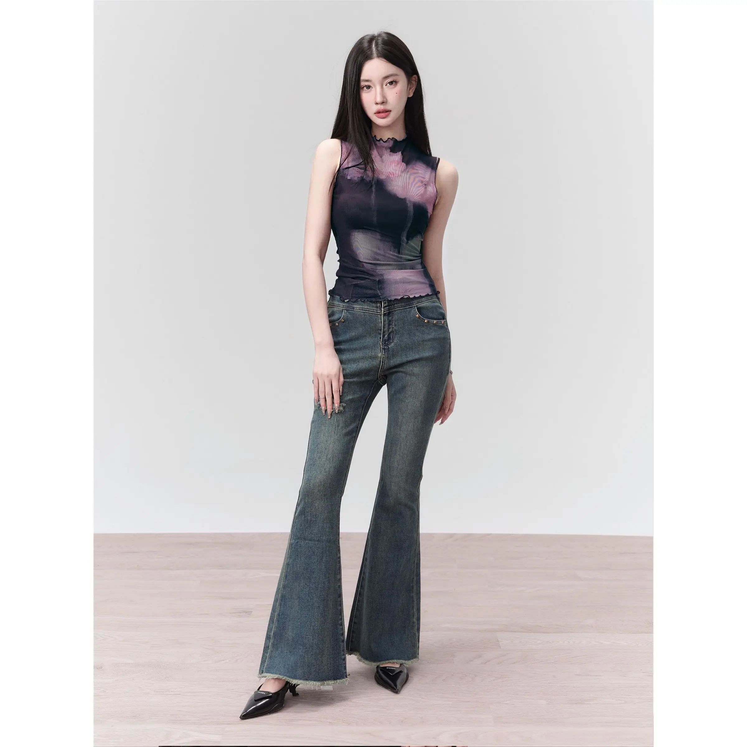 Fashion 2026 French Retro Print Sleeveless Netting Vest Thin Slim Design Unique Fashion Summer Top