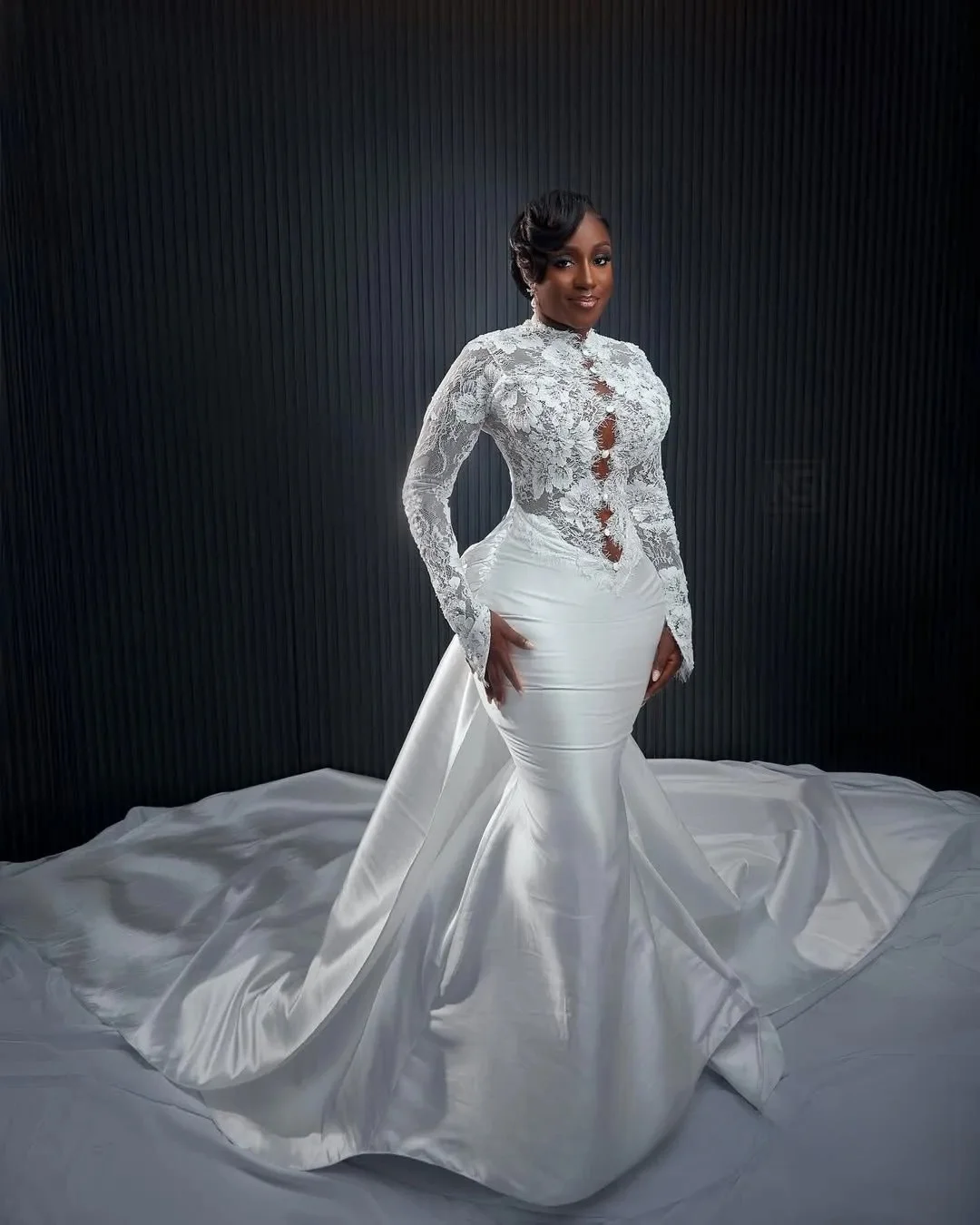 Customized Elegant African Wedding Dress Bridal Gowns For Bride Mermaid High Illusion Beaded Lace Detachable Train