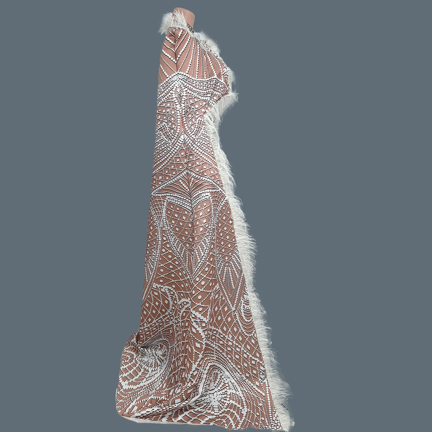 Fashion White Printed Tight Jumpsuit with Feather Long Cloak Unisex Stage Performance Dance Costume Set for Men And Women Xuenv