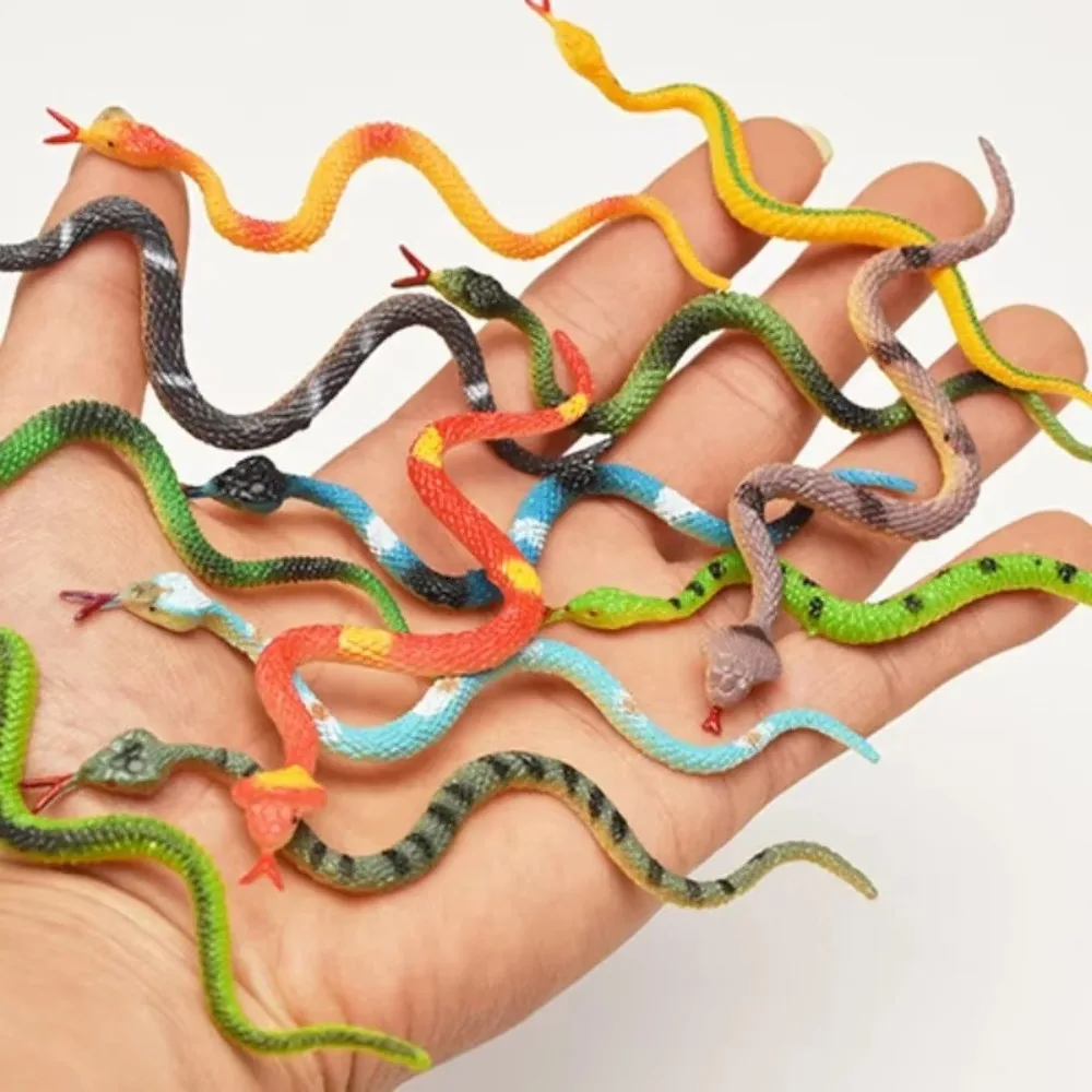 12 Pcs/Set Funny Mini Simulation Caterpillar Plastic Lifelike Simulation Snake Simulation Insect Gifts, Games
