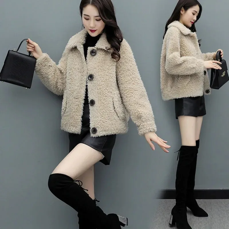 2022 new Autumn Winter Women Warm Faux Fur Fleece Coat Jacket Ladies Lamb Wool Thickened Locomotive Lapel Female Chic Outwear