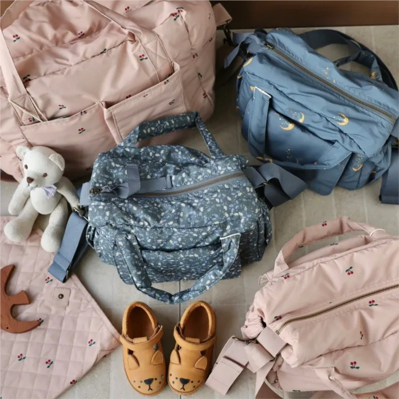 borsa-multifunzionale-impermeabile-con-diversi-scomparti-ideale-come-borsa-a-tracolla-o-da-portare-a-mano-perfetta-per-passeggiate-con-il-passeggino-modello-lazychild-small-mummy-bag