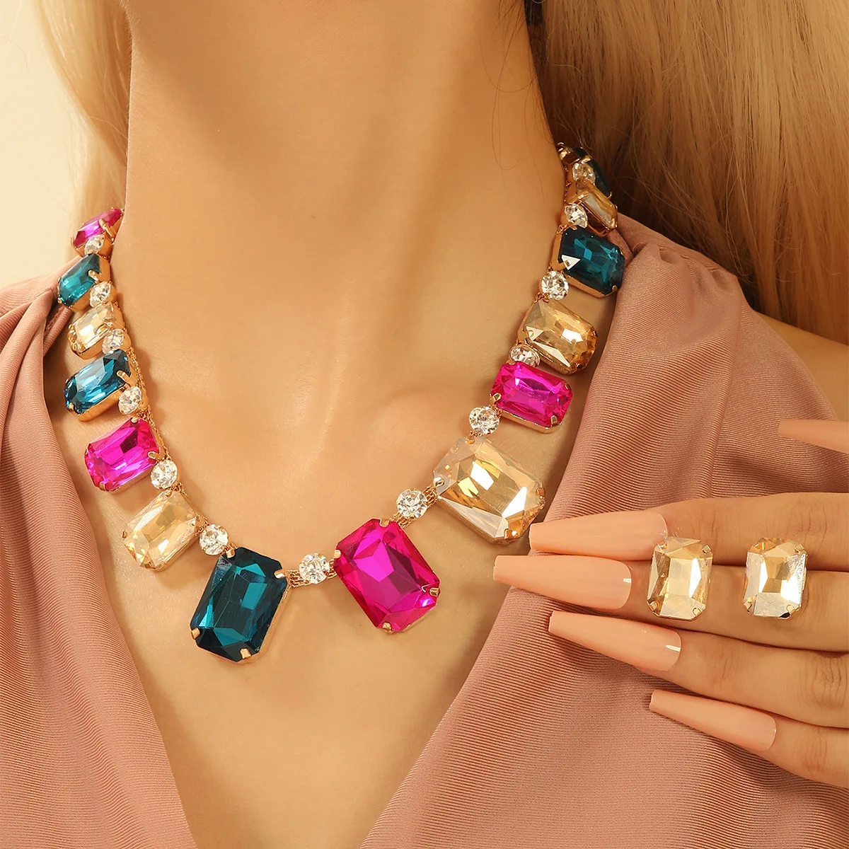 

Новинка 2026 года, свадебная вечеринка, цветное геометрическое ожерелье со стразами цвета фуксии, серьги, комплекты ювелирных изделий для женщин, аксессуары для банкета