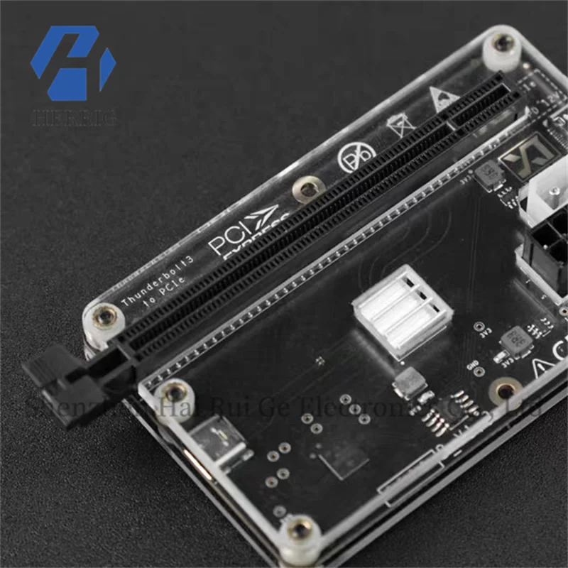 محطة إرساء Thunderbolt PCIe x16 مريحة