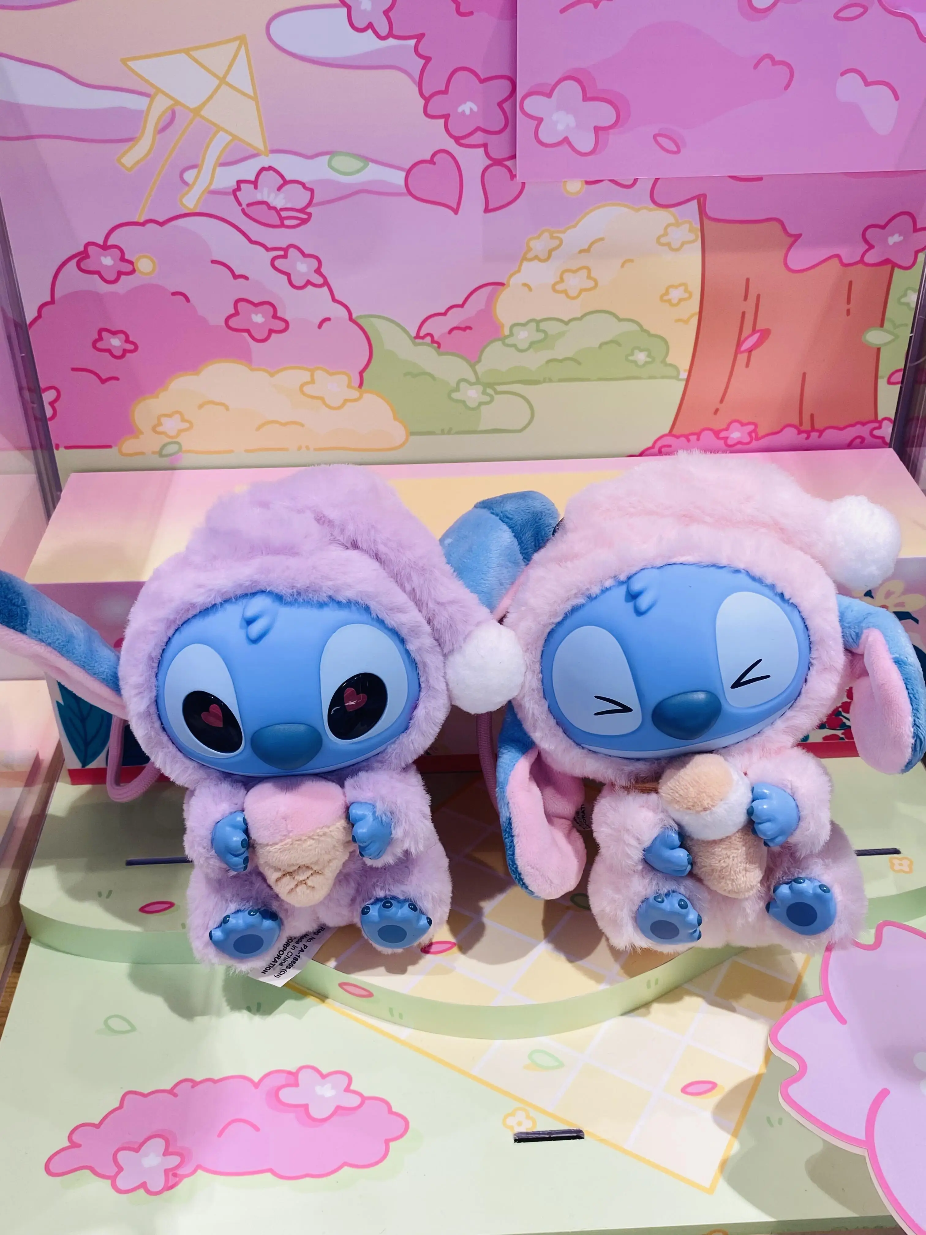 ตุ๊กตาสติทช์กินอาหารขณะนอนหลับ ทำจากวัสดุเนื้อนุ่ม เหมาะสำหรับตกแต่งโต๊ะทำงานและตั้งโชว์สะสม