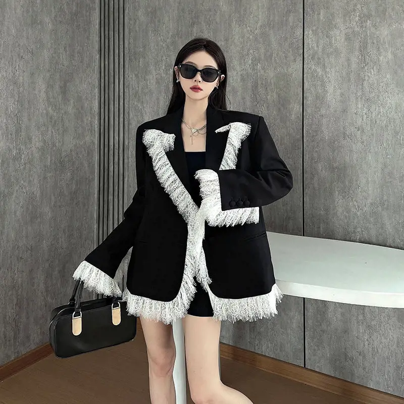 White Lace Edge Splicing Black Blazer Women's Spring and Autumn New Loose and Thin Temperament Shoulder Padded Suit Top Fashion