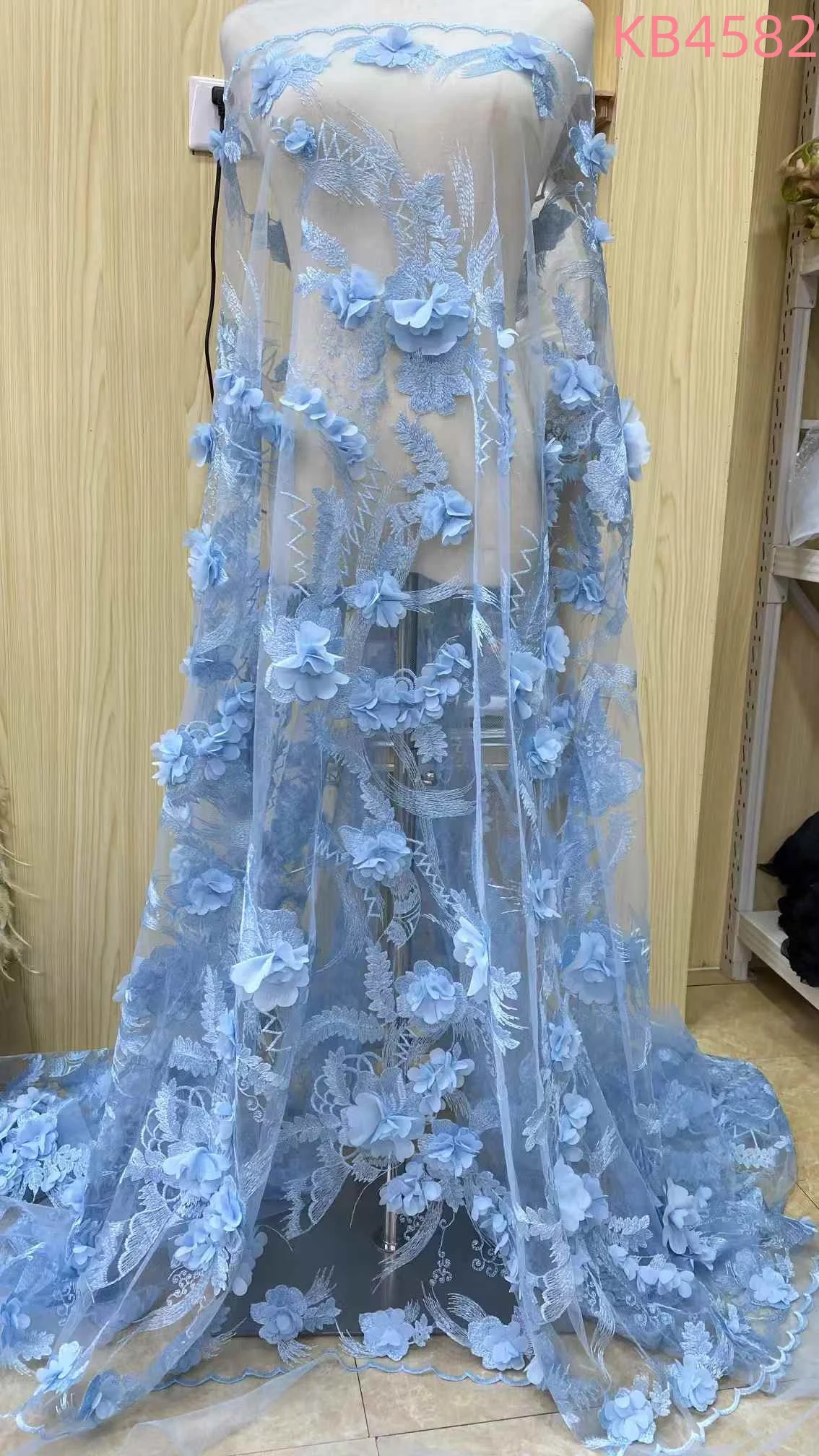 2025 3d Bunga Renda Kain Manik-manik Renda Bordir Nigeria Gaun Pesta Pernikahan Afrika 3d Bunga Tulle Renda untuk Jahit KB4582