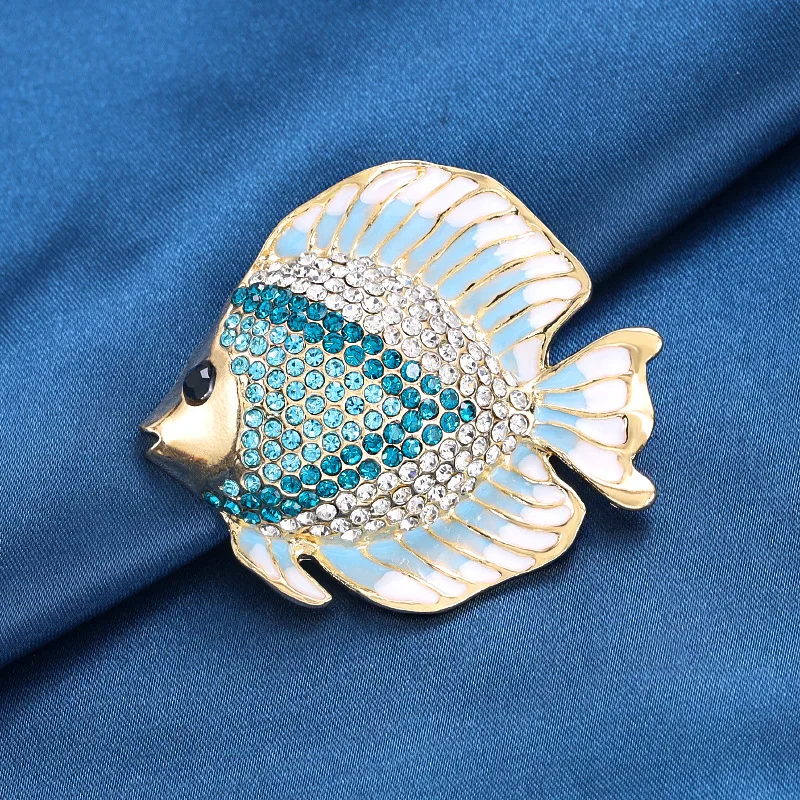 New creative tropical fish brooch, cute diamond-studded animal pin, Korean-style personalized brooch, women's coat accessory, in