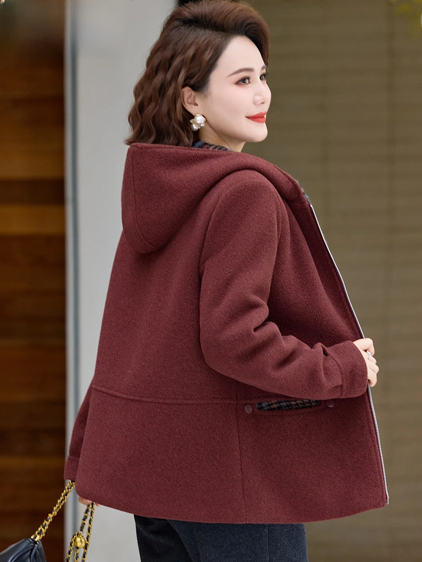 

Thiened Fce Winter Jaet for Women over 50 Years Old Warm Wear Resistant Cotton Coat with Hood Stand Fit Zipper Closure