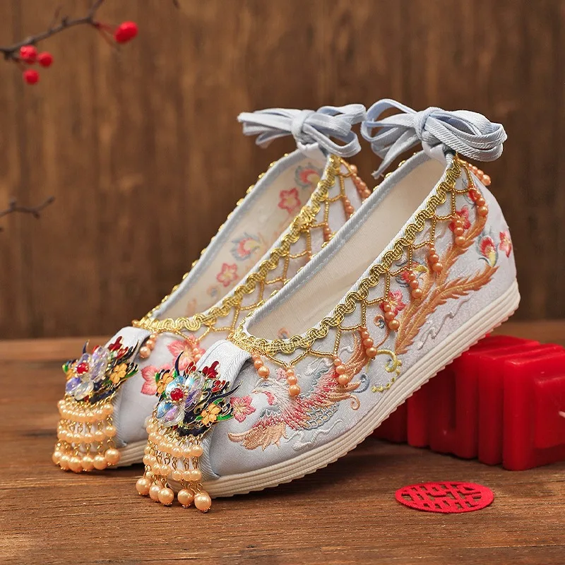 Women Embroidered Wedding Shoes Chinese Traditional Wedding Hanfu Footwear Women Hidden Heels Internal Height Increasing Shoes