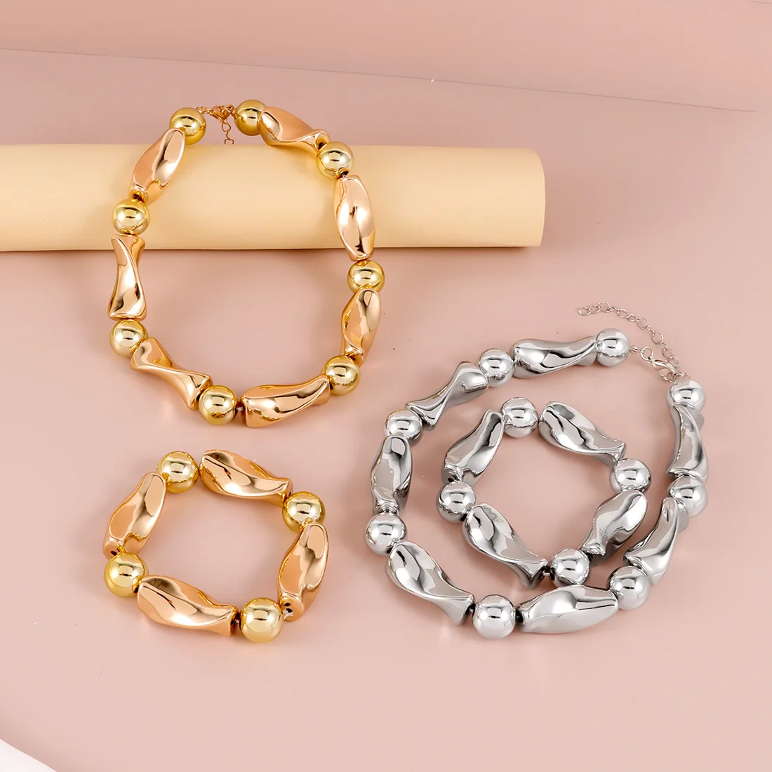DIY accessories European and American cross-border jewelry, exaggerated geometric smooth collarbone chain splicing beaded bracel