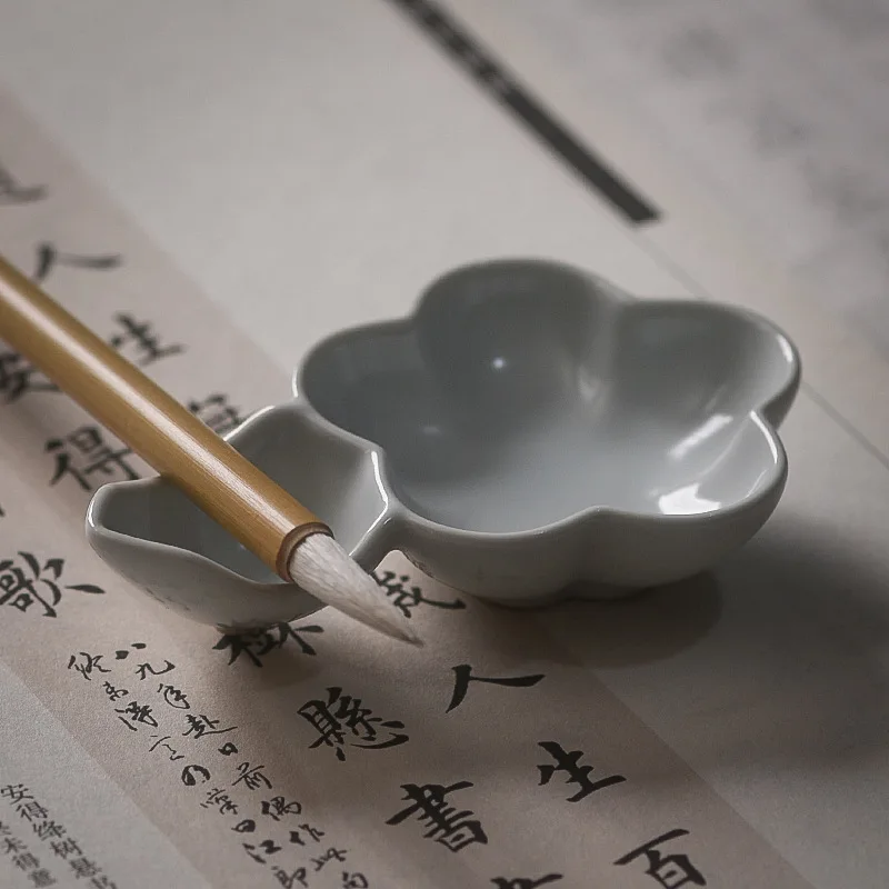 Creative Multifunctional Five‑Petal Flower Ceramic Ink Dish, Creative Calligraphy Palette Pen Rest Calligraphy Painting Dish