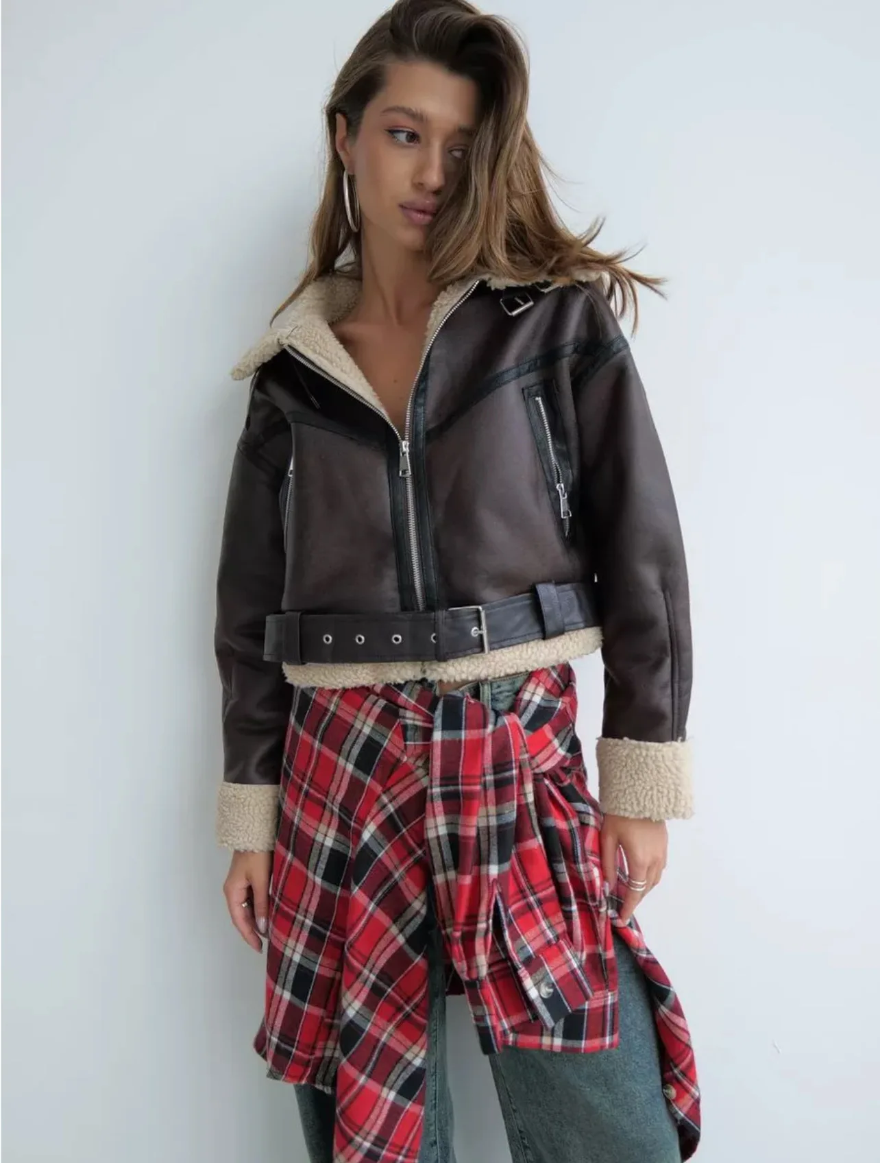 Manteau en fausse fourrure de Style de rue pour femme, veste en mélange de cuir, col montant, polyvalent, épaisseur moyenne, manches longues