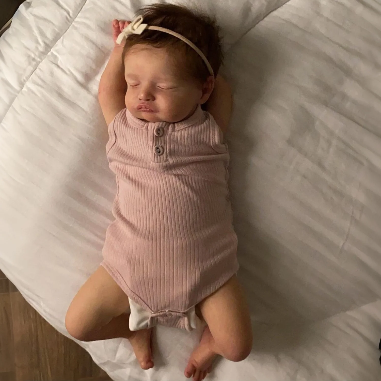 

Cloth Body Vinyl Limbs 48 CM Asleep Reborn Baby Doll Toy For Girl Lifelike Collectable Humanoid Doll Cute Kids Birthday Gift