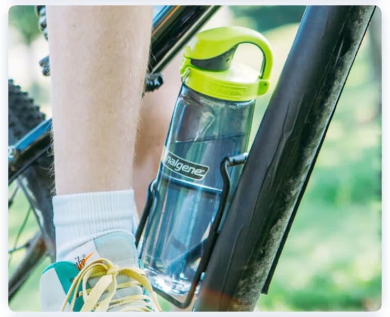 Nalgene 700ml Trinkflasche mit Klappverschluss, robuste Tritan-Sportflasche, auslaufsicher, geeignet für Camping, Wandern, Fitness, Reisen – Detail 17