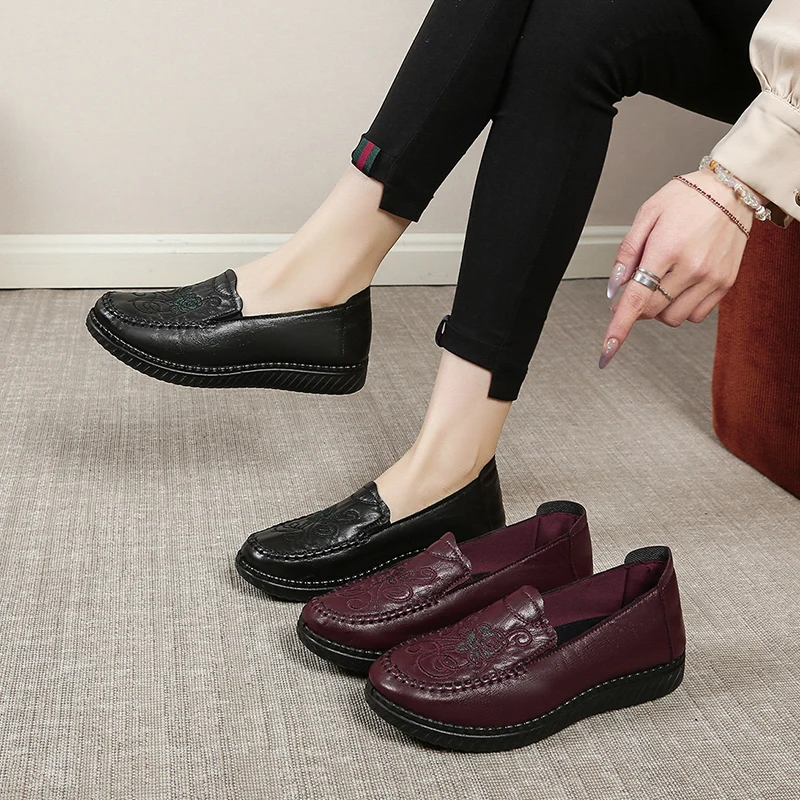 Women's Vintage Floral Embroidered Faux Leather Loafer Flats, Green Rose Scroll Stitch Toe Detail, Daily Walking Footwear