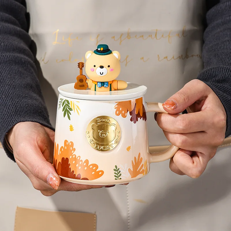 Creative Cartoon Bear Mug Large Capacity Ceramic Cup Gift for Couples Coffee Cup with Copper Badge
